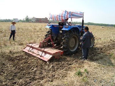 安徽实施农机化提升工程 今年农机化水平力争超73%.jpg