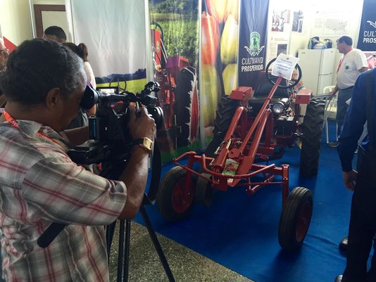 美国公司将在古巴设厂生产拖拉机 系50余年来首次.jpg
