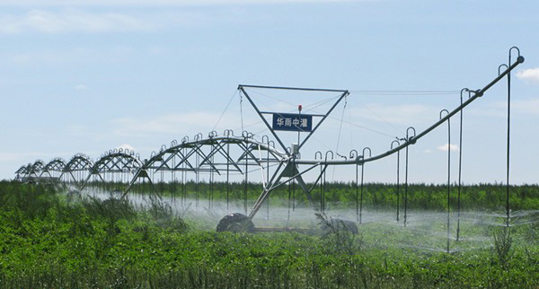 节水灌溉机械.jpg