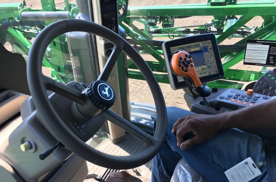 种地真的不容易 看看美国农民如何用科技做农业.jpg
