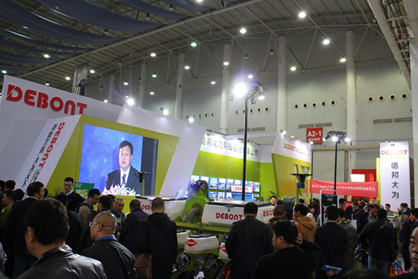 德邦大为新款免耕播种机在中国国际农机展发布2.jpg