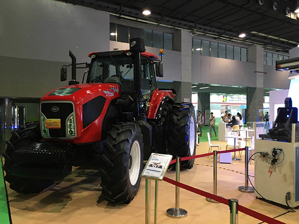 中国一拖智能产品亮相广州机器人、智能装备及制造技术展览会2.jpg