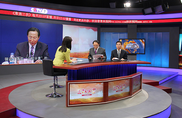 “三权分置”让承包农户与新型经营主体吃上“定心丸”2 “三权分置”让承包农户与新型经营主体吃上“定心丸”2.jpg