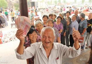 农地圈：别亏了，每个农民必知的农业户口上七大真金白福利！