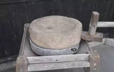 即将消失的农具，很多90后都不认识，你老家还有吗？