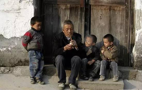 一个农村人的传奇一生......这两天都传疯了!