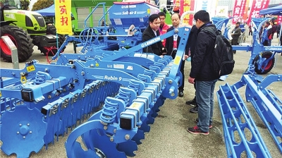 德国 LEMKEN携六款产品亮相展会.jpg