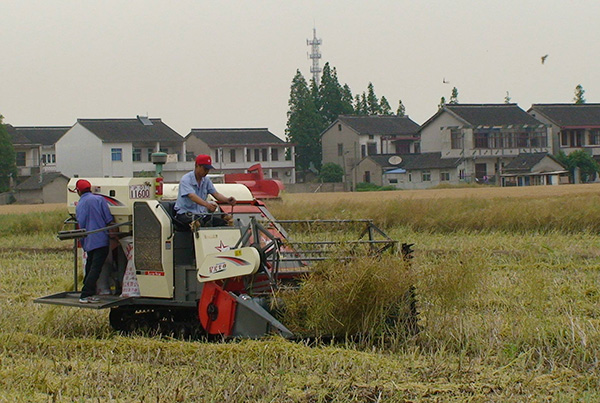 上海市2017年对13个品目的农机敞开补贴.jpg