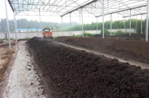 土壤贫瘠造成作物减产，科学进行土壤培肥，保证作物营养所需