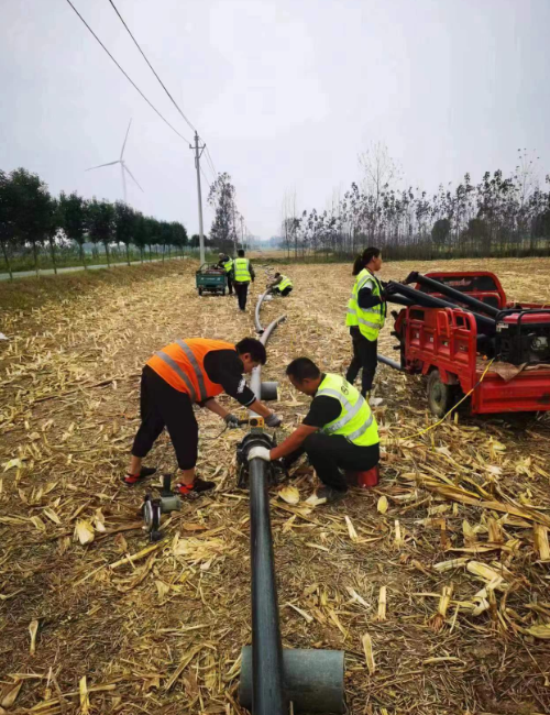 近日，国务院常务会议对高标准农田建设做出重要批示：坚持藏粮于地、藏粮于技，大力推进高标准农田建设，为