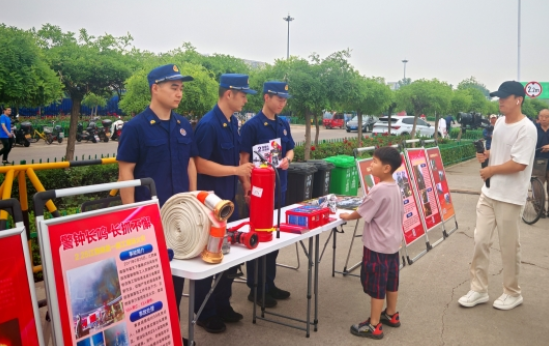 从300万吨交易量到30个展位：超级枢纽的终端破局